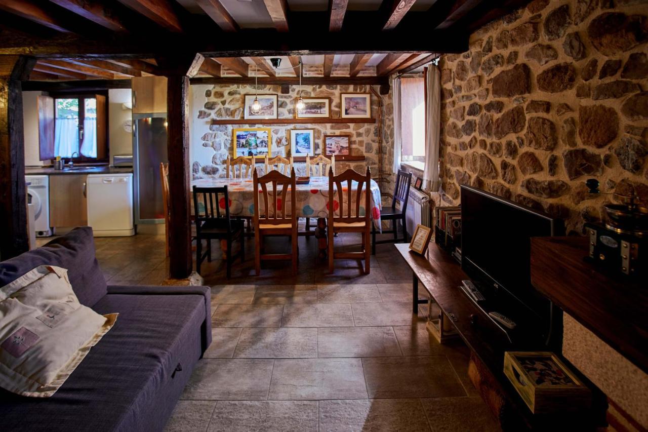 Sendero Del Saja-Besaya Casa de hóspedes Cobejo Exterior foto